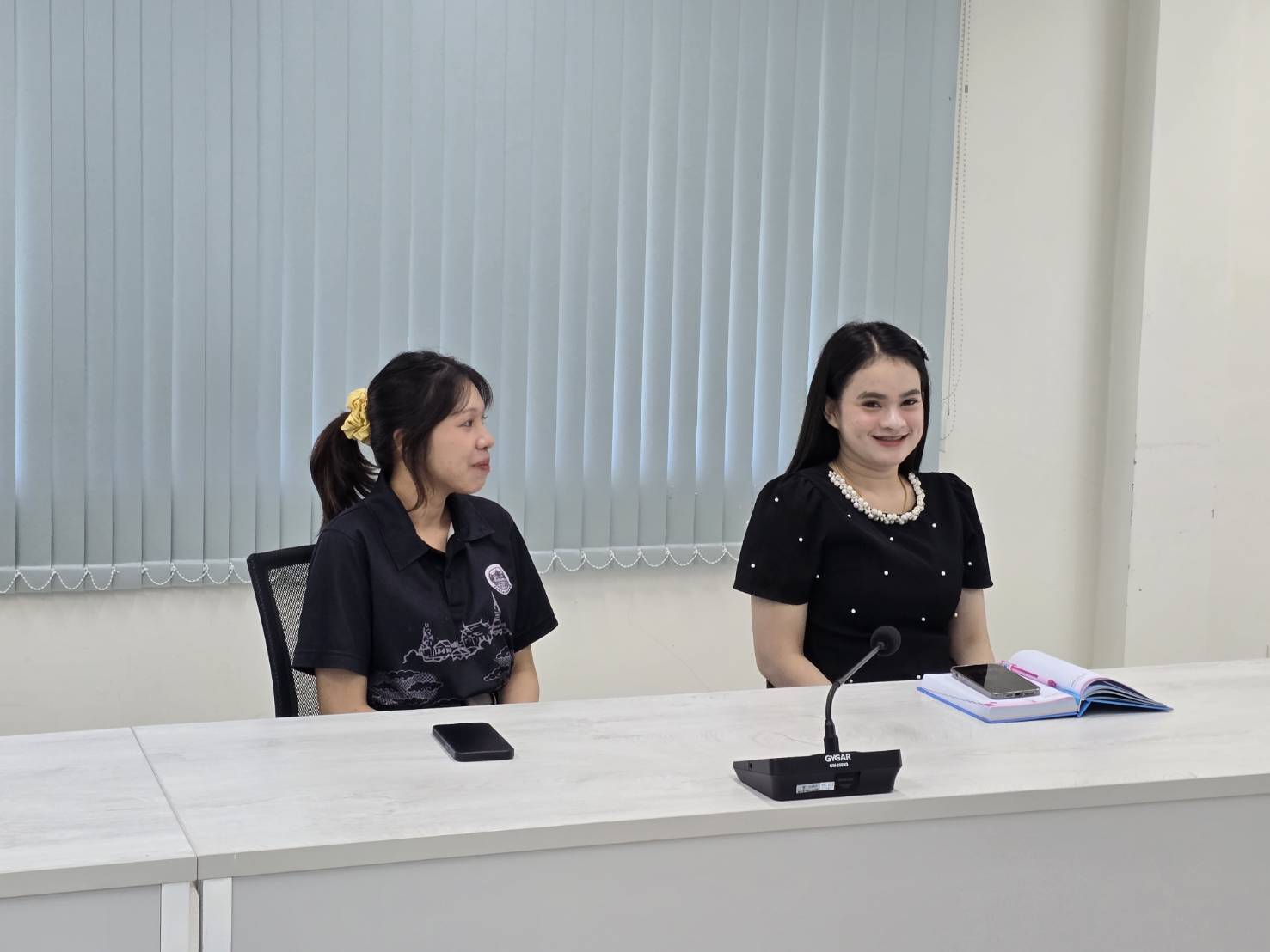 title - ปฏิรูปที่ดินจังหวัดเพชรบุรี พร้อมด้วย เจ้าหน้าที่ ส.ป.ก.เพชรบุรี ร่วมประชุมตรวจติดตามความก้าวหน้าผลการดำเนินงานตามแผนการตรวจราชการของผู้ตรวจราชการสำนักงานการปฏิรูปที่ดินเพื่อเกษตรกรรม (นางสาวพจนันท์ กองมาก) ประจำปีงบประมาณ พ.ศ. 2569 รอบที่ 2